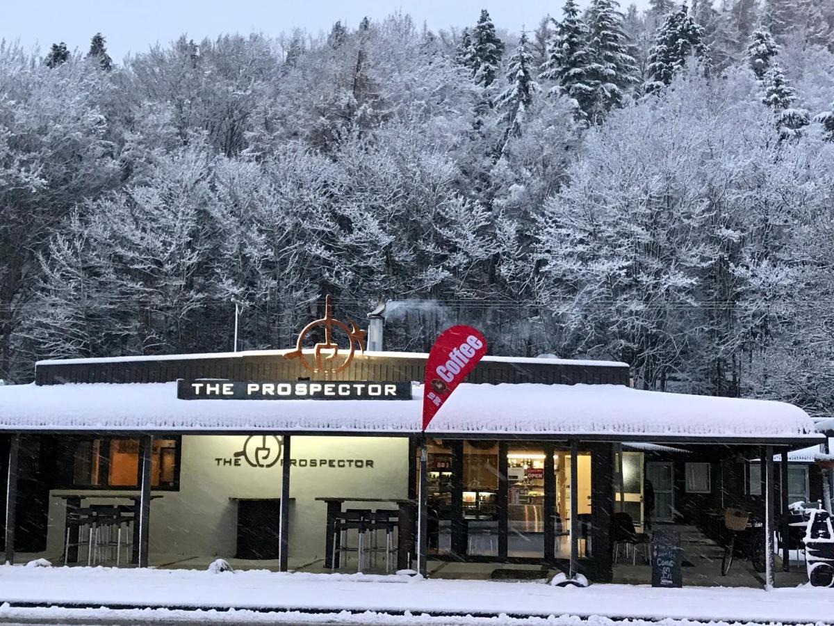 The Prospector Lawrence Motel Exterior foto